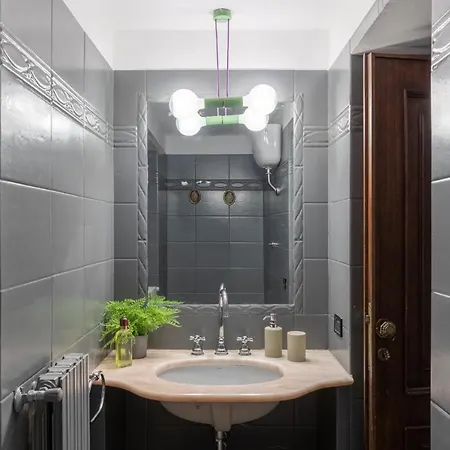 Iflat Cozy In Monti Διαμέρισμα *