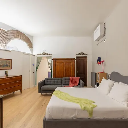 Iflat Cozy In Monti Διαμέρισμα